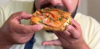 Господині розповіли, що додати до звичайних бутербродів, щоб змінити їх смак 