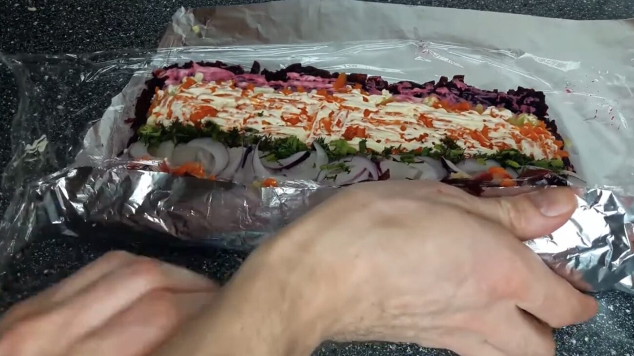 Господині розповіли, як ефектно подати оселедець під шубою 