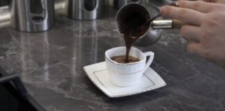 Господині розповіли, як прибрати гіркоту у недорогій меленій каві