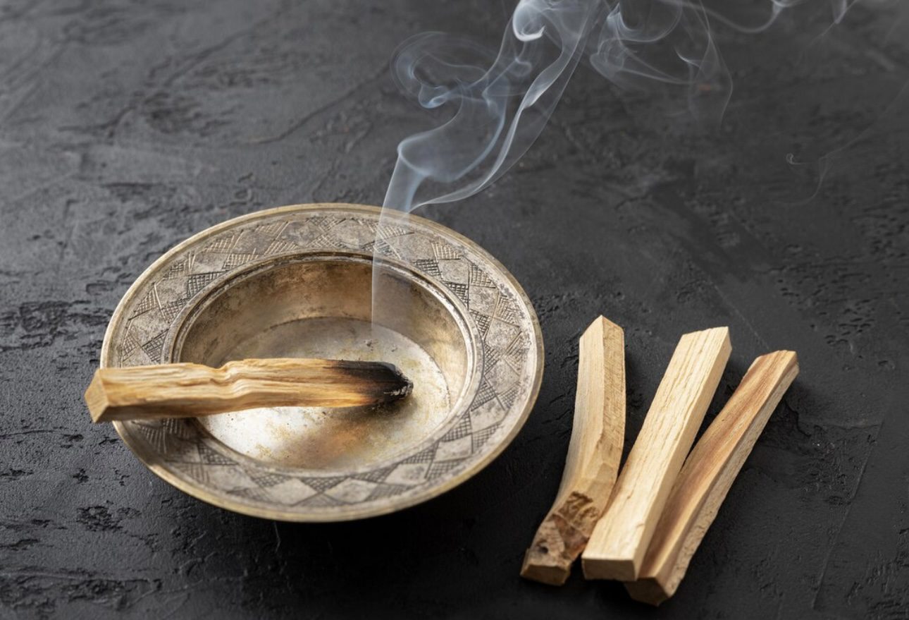 Експерти назвали ароматне дерево, яке можна запалювати вдома