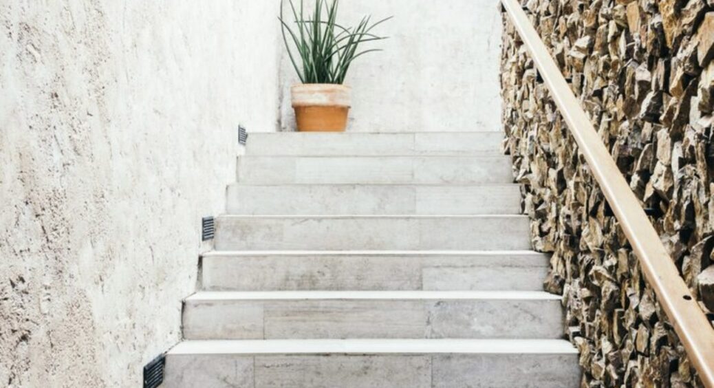 Чую запах сирості після прибирання у під’їзді – одразу роблю 1 простий трюк: щоб не смерділо, а пахло 