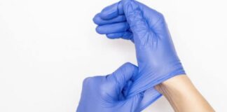 Господині назвали цікаві способи використання рукавичок у побуті 