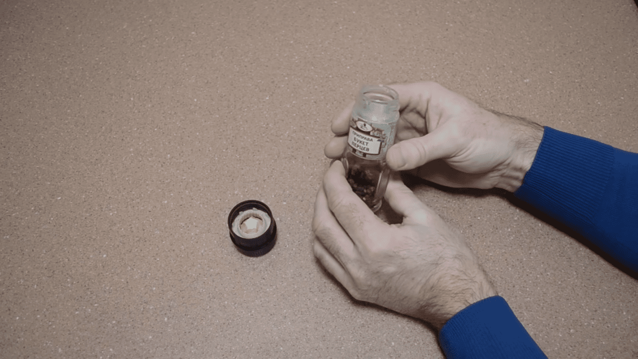 Експерти розповіли, як очистити млинок для перцю