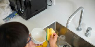 Як відмити посуд без гелю для миття