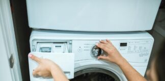 Як очистити пральну машину від неприємного аромату