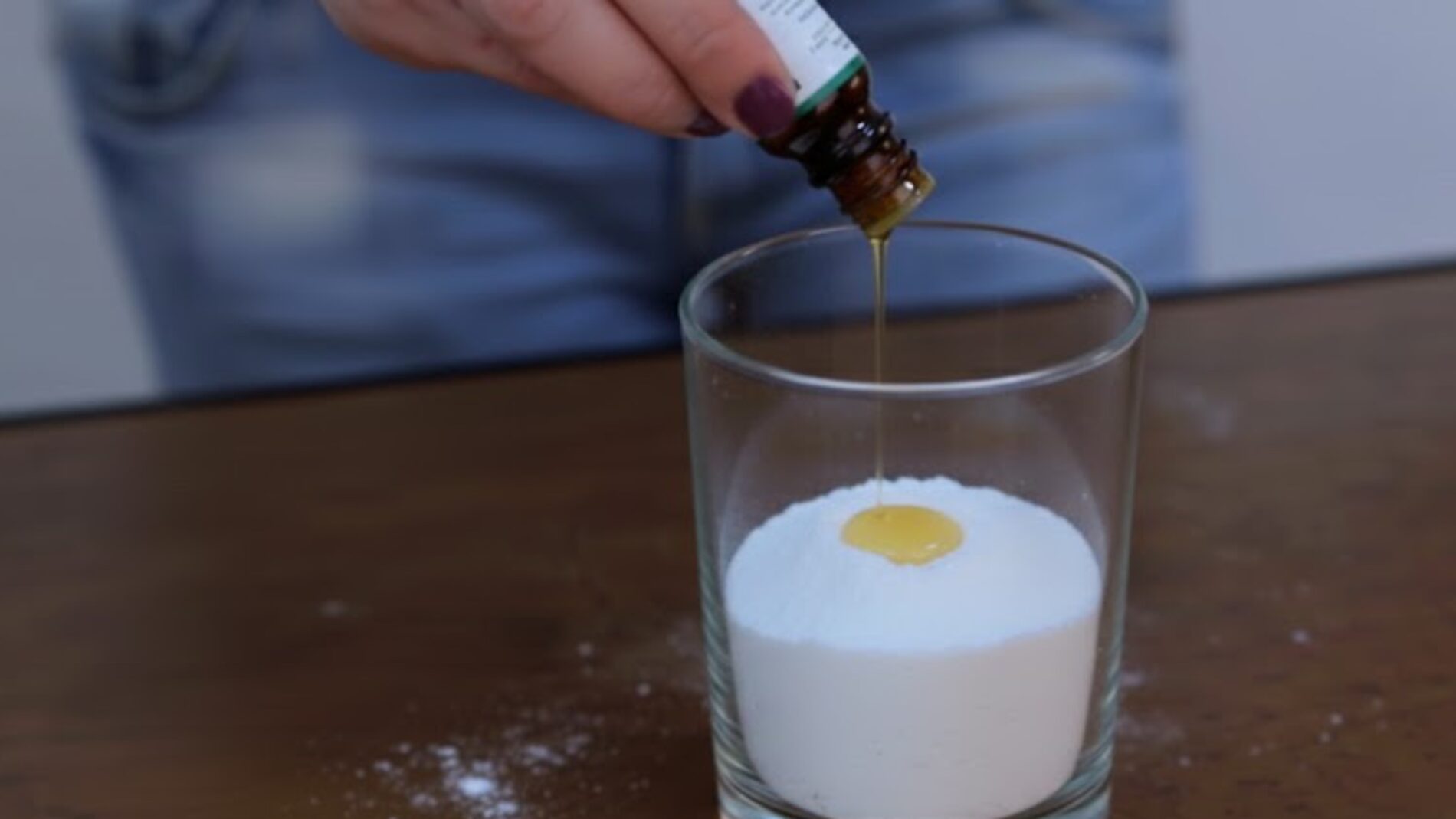 Господині розповіли, як зробити бюджетний освіжувач повітря своїми руками 