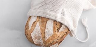 Господині розповіли, як повернути мʼякість хлібу без електроприладів