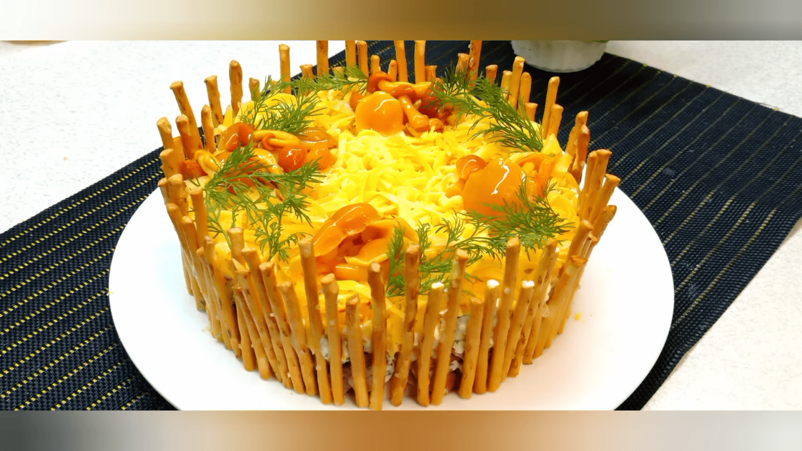 Кухарі розповіли, як приготувати смачний святковий салат