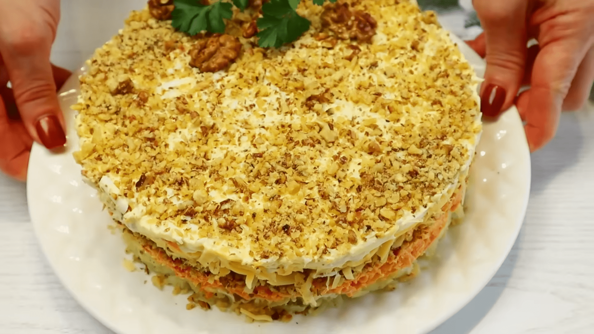 Експерти розповіли, як приготувати бюджетний новорічний салат 