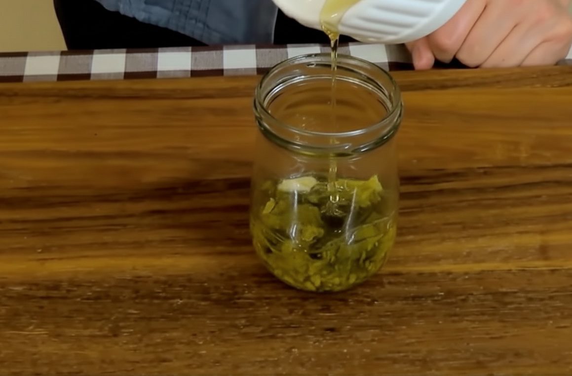 Кулінари поділилися рецептом французької заправки для салатів