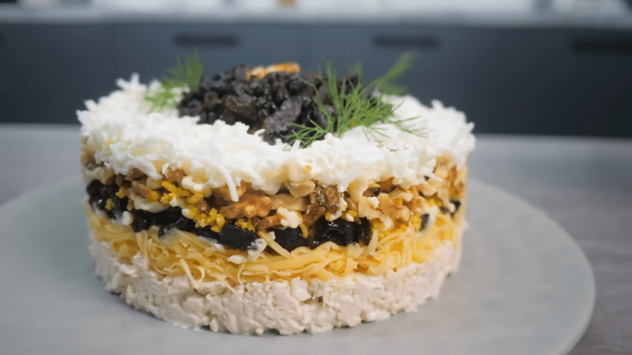 Експерти розповіли, як приготувати цікавий салат до новорічного столу