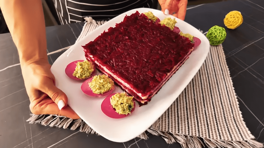 Кулінари розповіли, як приготувати ніжний буряковий салат 