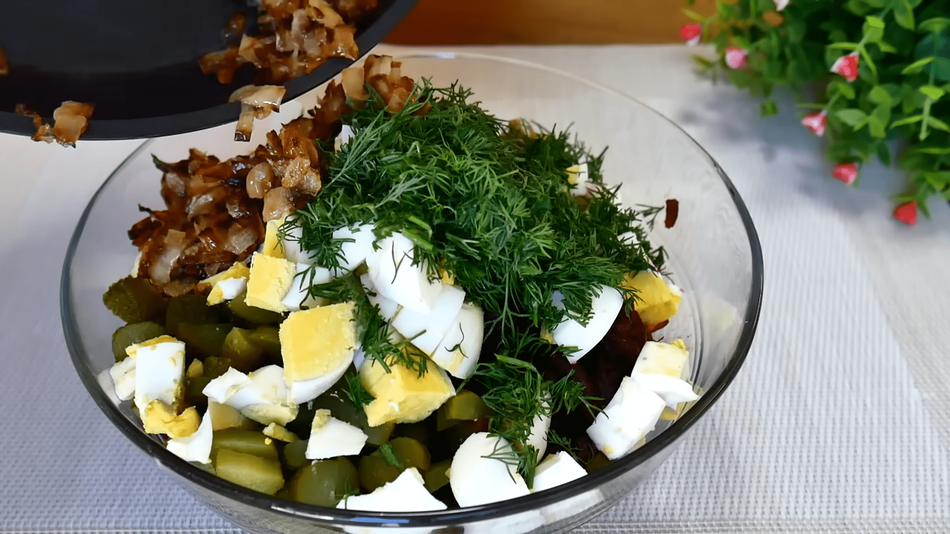 Кухарі розповіли, як приготувати смачний салат з буряка