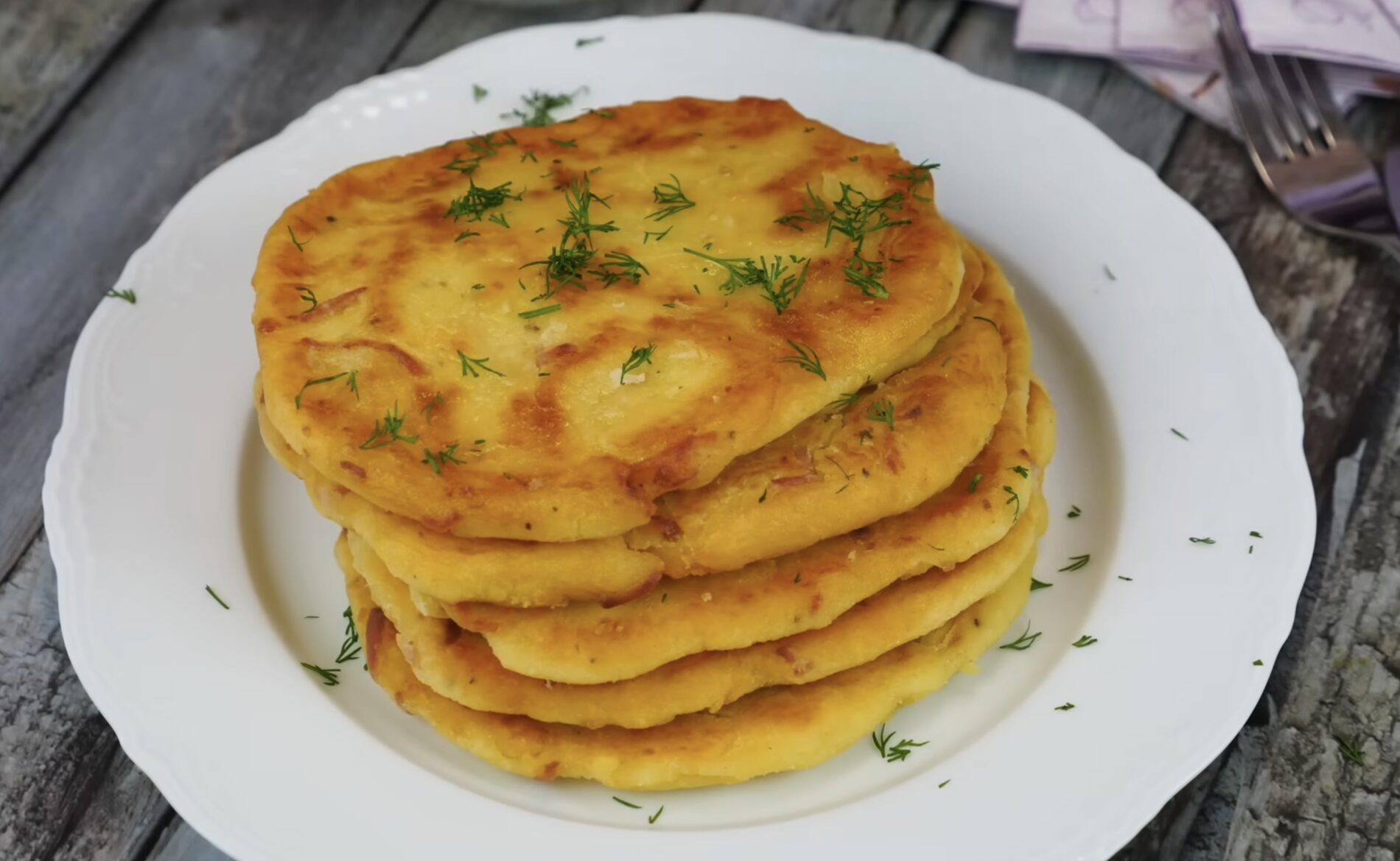 Кулінари поділилися рецептом картопляних коржиків