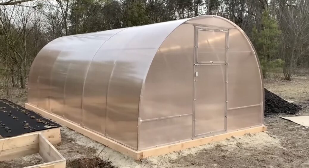 4 помилки, які зруйнують вашу новеньку полікарбонатну теплицю за 1 сезон – залишитесь “з носом” 