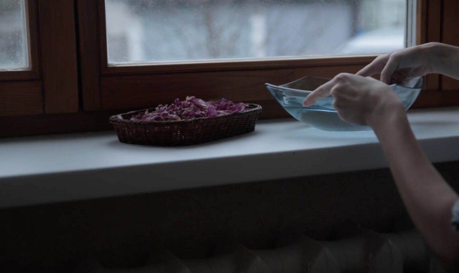 Господині розповіли, як зволожити повітря в кімнатах у сезон опалення без витрат