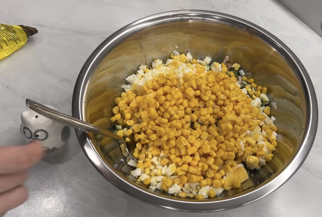 Кулінари поділилися рецептом символічного салату на новорічний стіл