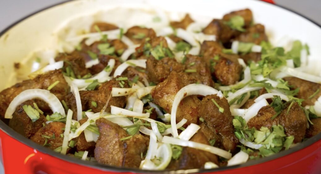 Готую шашлик на сковороді на Новий рік: смак виходить такий самий, як на мангалі – смакота без зайвих рухів 