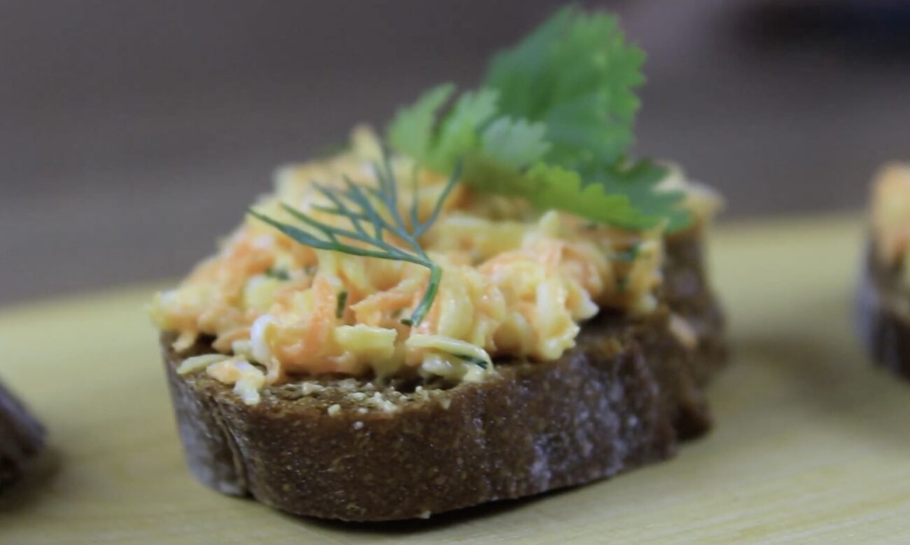 Кулінари поділилися універсальним рецептом начинки для приготування закусок