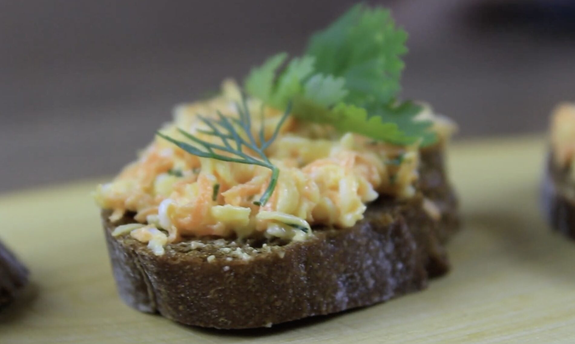 Кулінари поділилися універсальним рецептом начинки для приготування закусок