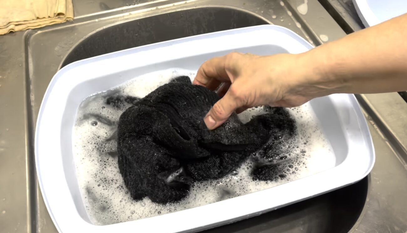 Господині розповіли, як зробити вовняні светри мʼякими