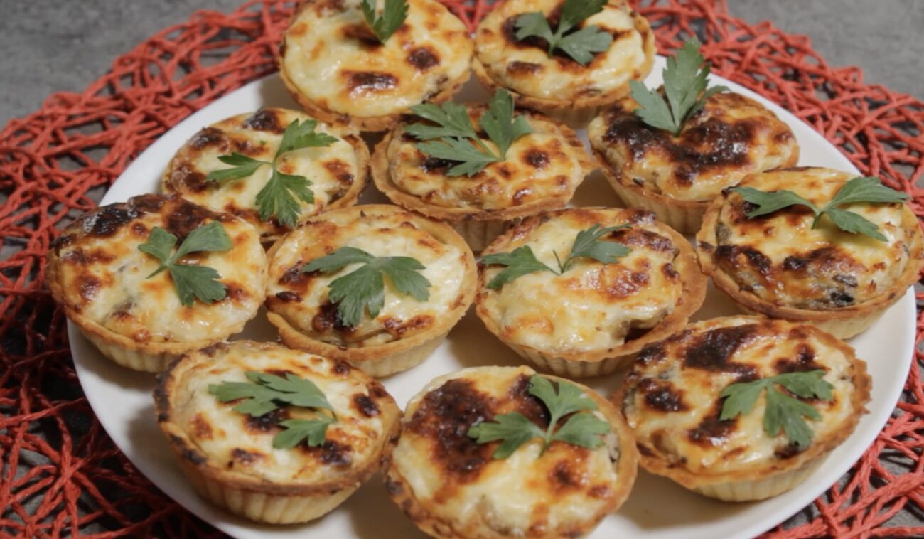 Кулінари показали, як ефектно подати жульєн у тарталетках