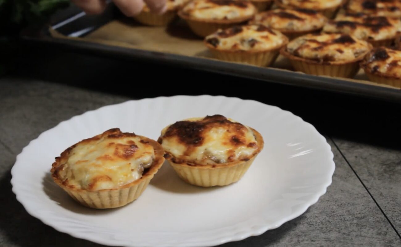 Кулінари показали, як ефектно подати жульєн у тарталетках