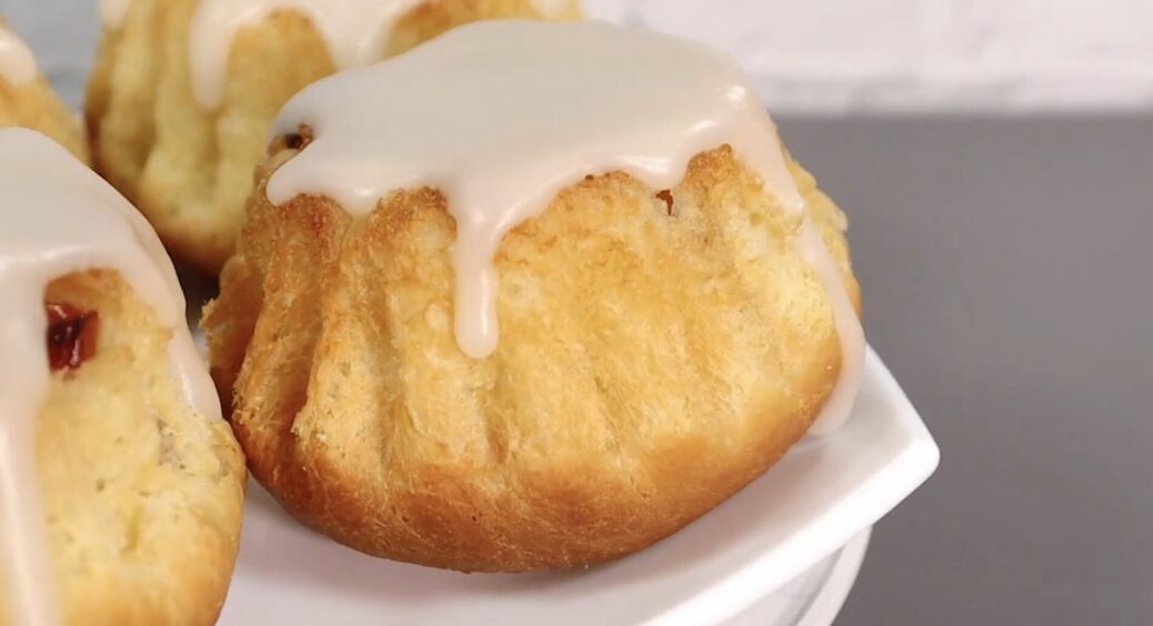 “Ммм, пʼянке!” – сказали гості, спробувавши мою фірмову “Ромову бабу”: сімейний рецепт десерту для дорослих 