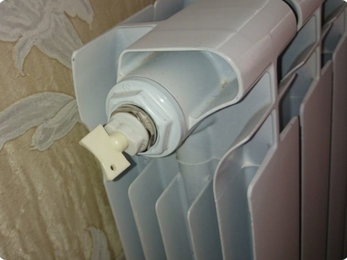 Експерти розповіли, яка помилка під час прибирання впливає на ефективність опалення