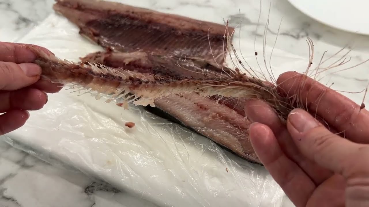 Експерти пояснили, на що звертати увагу, обираючи оселедець, аби купити точно свіжий