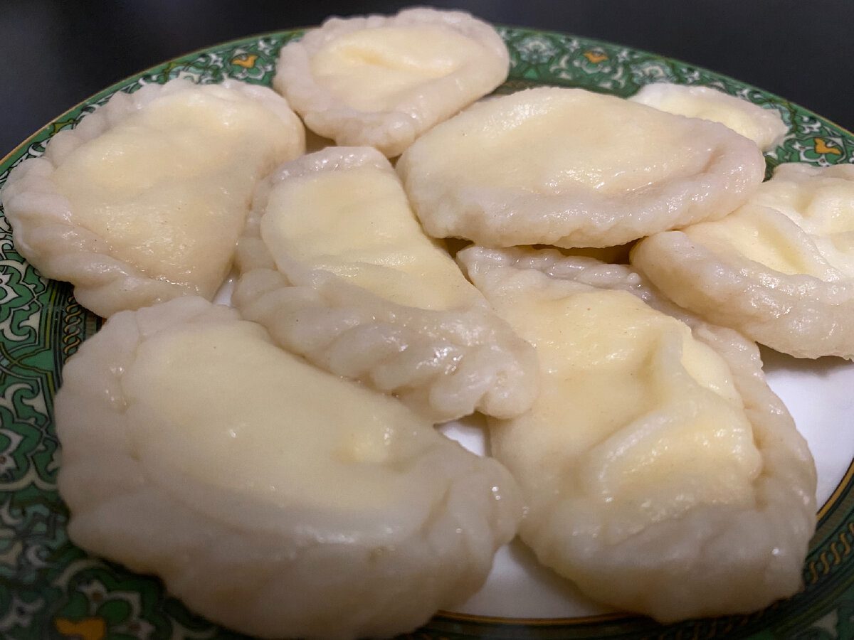 Експерти розповіли, наскільки довго можна зберігати пельмені та вареники у морозильній камері