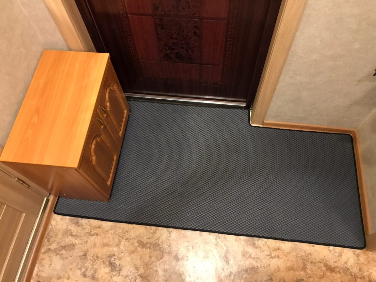 Експерти розповіли, як утеплити підлогу вдома без зайвих витрат і клопоту – поради від знавців