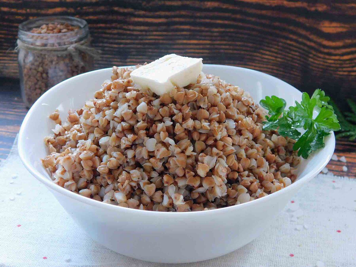 Кулінари розповіли, яка проста добавка допоможе покращити смак гречки та зробить її розсипчастою