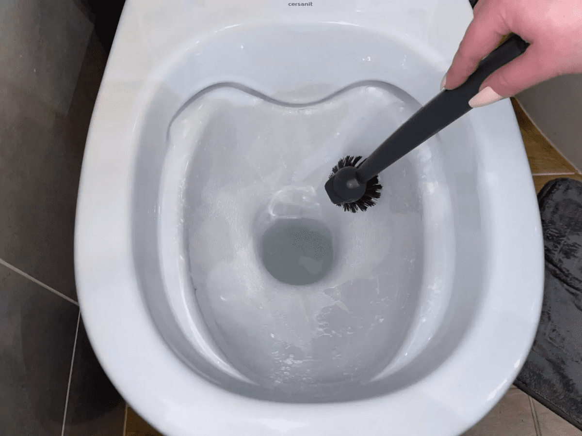 Експерти розповіли, як ароматизувати туалет, аби в кімнаті був приємний запах без витрат