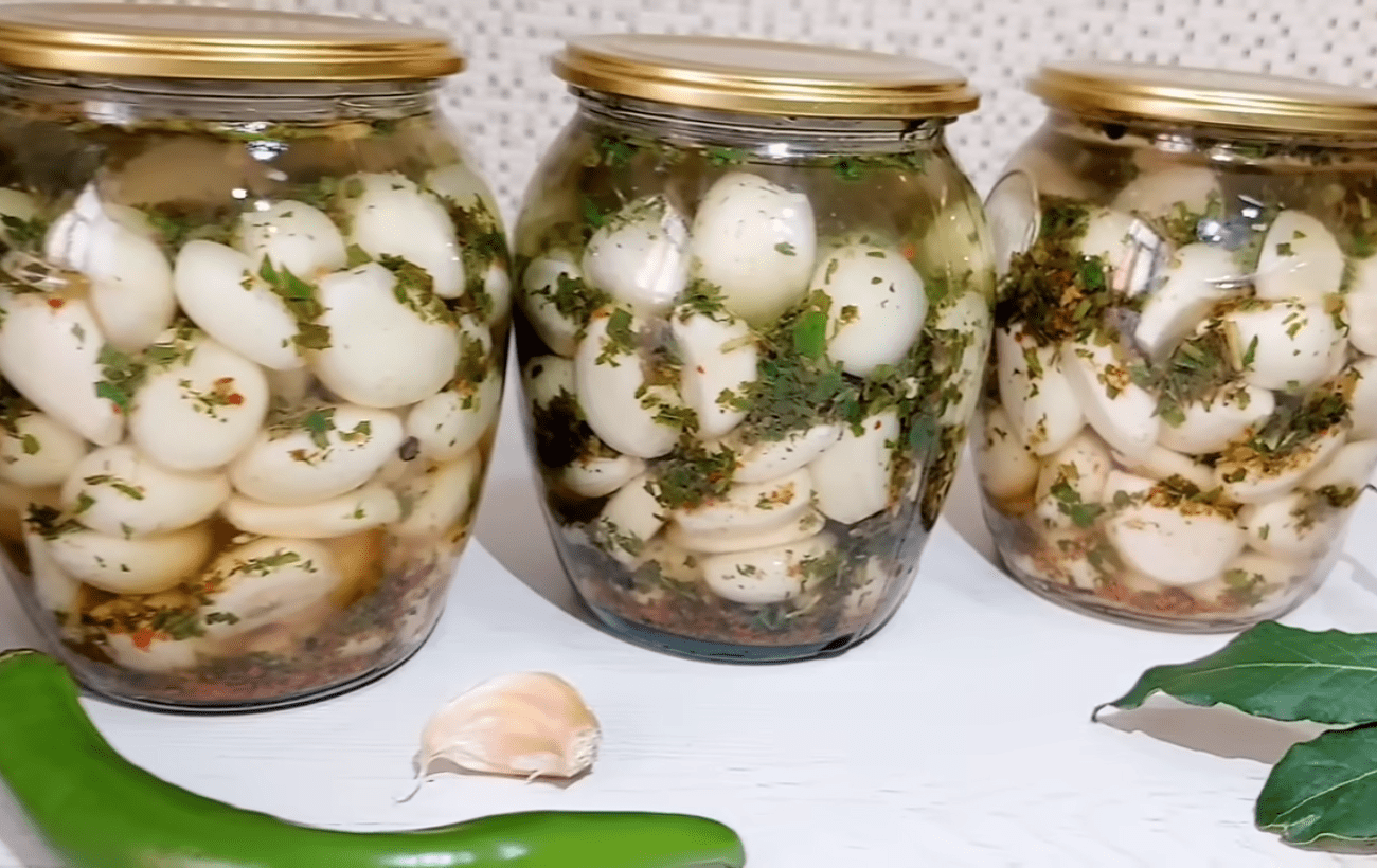 Кулінари порадили рецепт заготівлі часнику по-турецьки