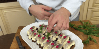 Кулінари розповіли, як цікаво приготувати закуску з оселедцем
