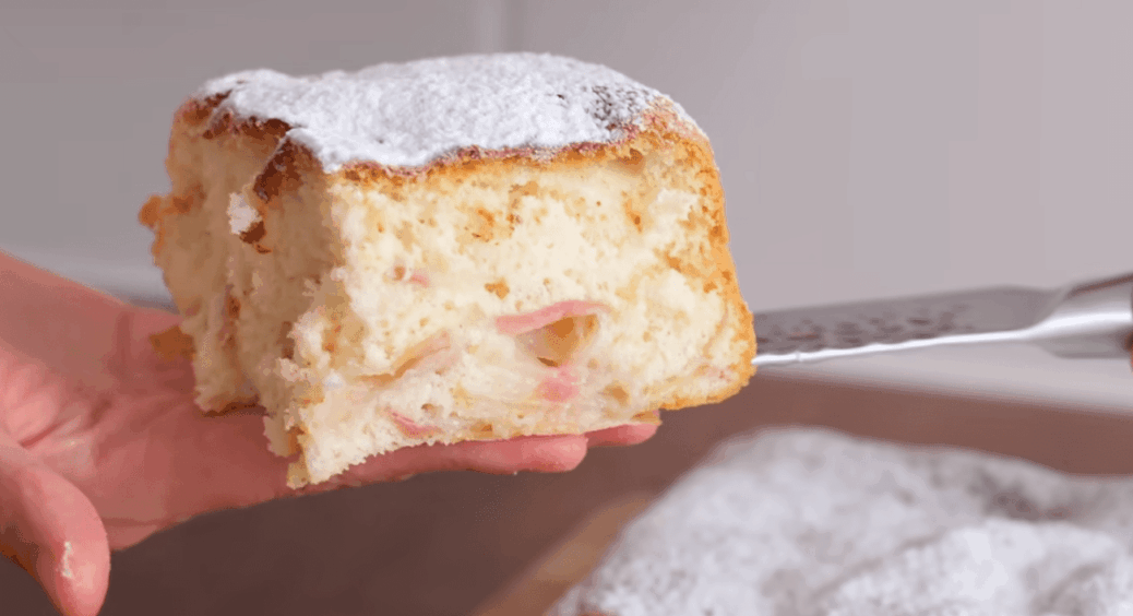 За своє життя я перепробувала десятки пирогів, але знову повертаюсь до неї: шарлотка, перевірена 1000 разів 