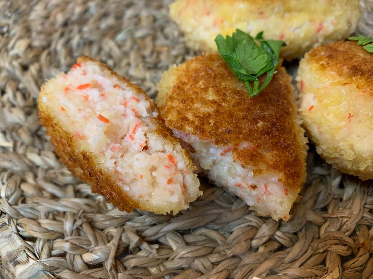Кулінари розповіли, як приготувати смачні котлети з крабових паличок – кулінарний рецепт