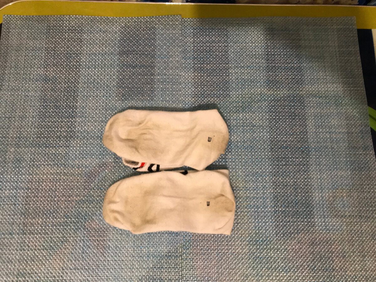 Експерти розповіли, як можна використовувати старі шкарпетки з дірками в побуті з користю