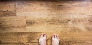 Як утеплити підлогу вдома без витрат