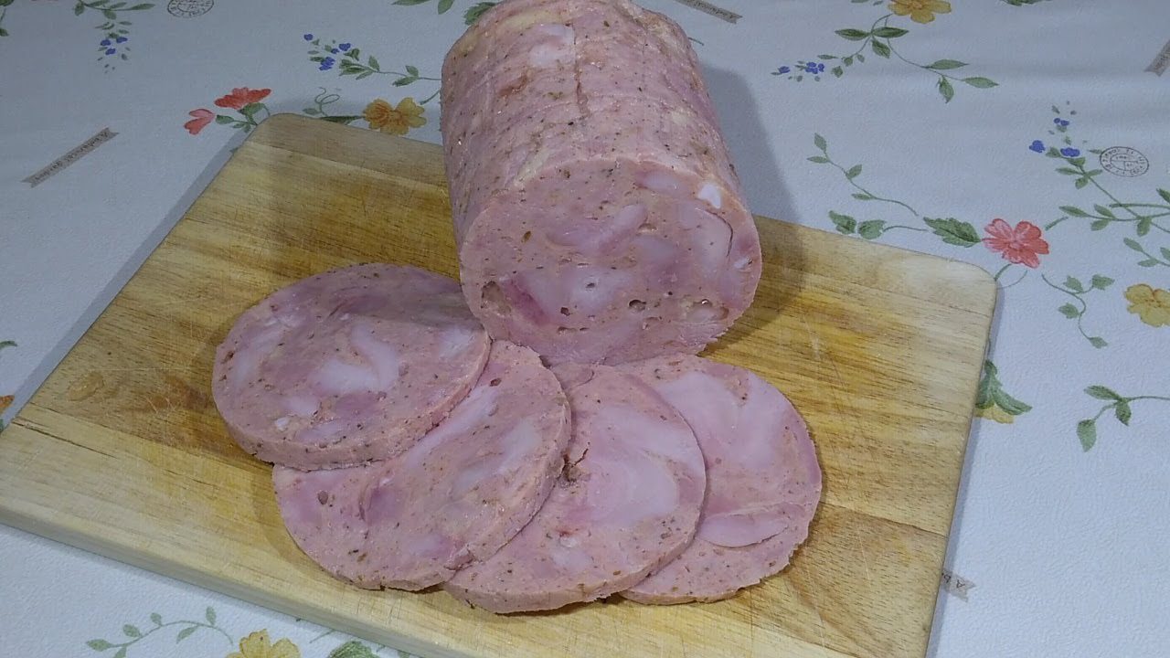 Кулінари поділилися перевіреним рецептом дуже смачної домашньої шинки з курки