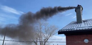 Господині розповіли, як прочистити димар від сажі без крохмалю