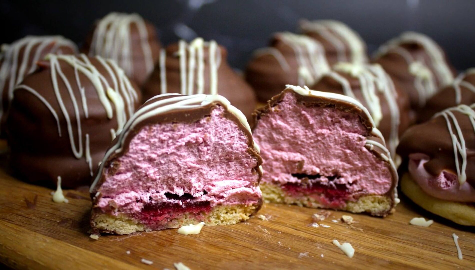 Кулінари розповіли, як приготувати десерт а-ля Бонжур в домашніх умовах