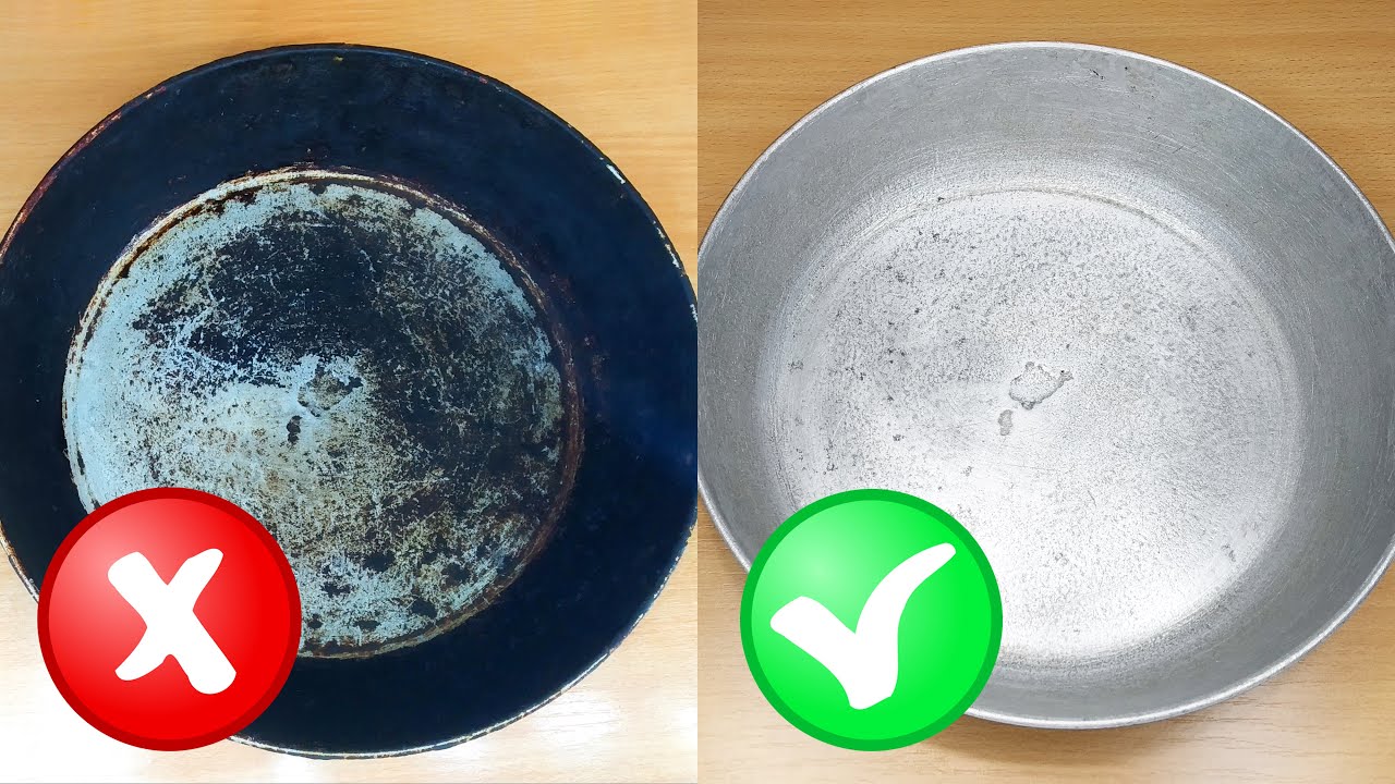 Господині розповіли, як легко й швидко почистити сковорідку від нагару
