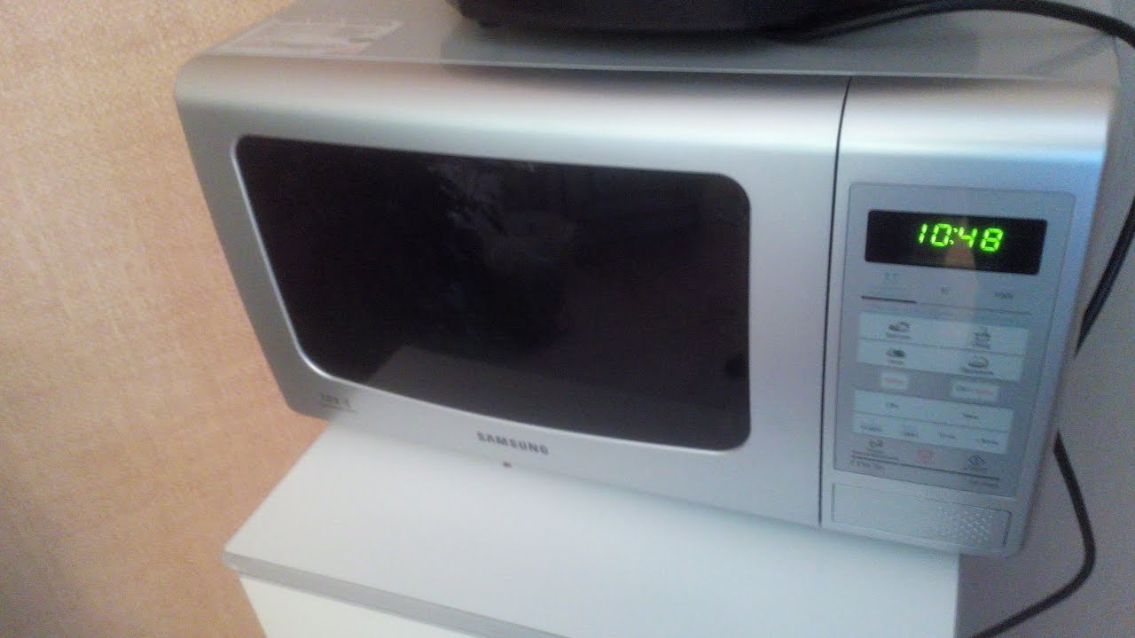 Господині розповіли, як у домашніх умовах почистити мікрохвильову піч за 5 хв