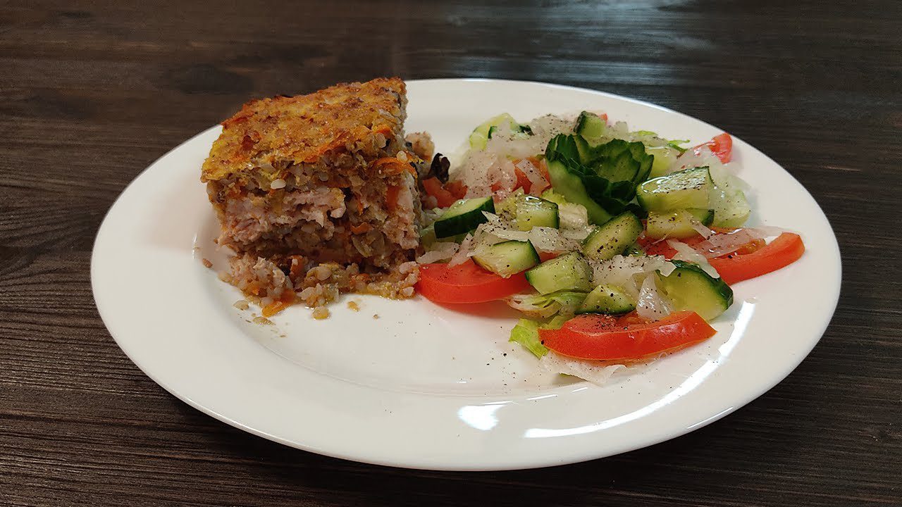 Кулінари розповіли, як приготувати дуже смачну запіканку із гречки з фаршем