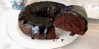 Кулінари поділилися рецептом неймовірно смачного шоколадного манника