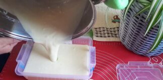 Кулінари розповіли, як приготувати домашній плавлений сир Янтар своїми руками