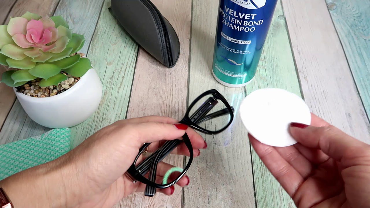 Господині розповіли, як уникнути запотівання лінз окулярів узимку