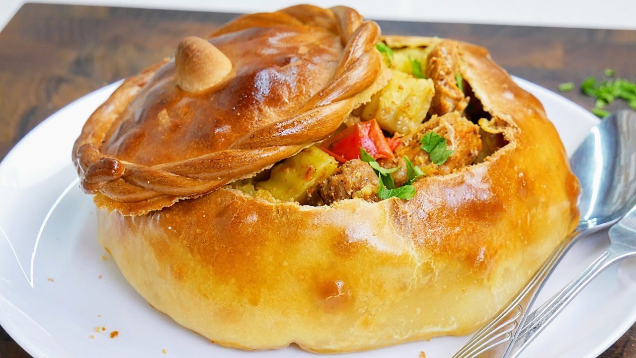 Кулінари розповіли, як приготувати печеню в їстівному горщику